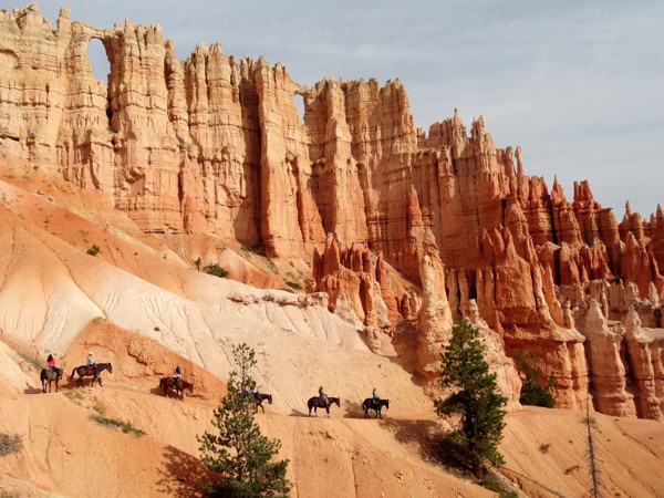The Wall of Windows formation on the Peekaboo Loop
