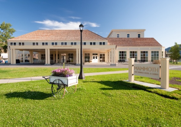 The Mammoth Hot Springs Hotel in Yellowstone National Park